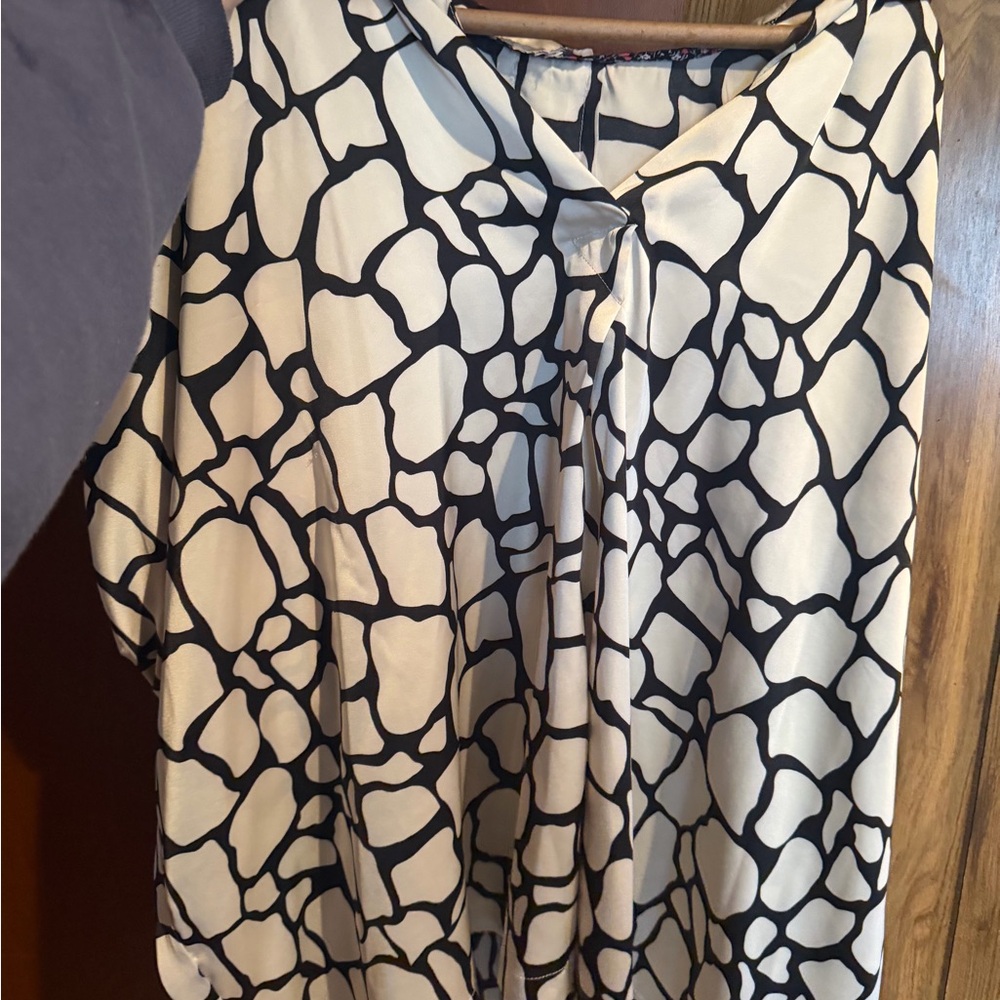 Umgee Black and Cream Patterned Blouse
